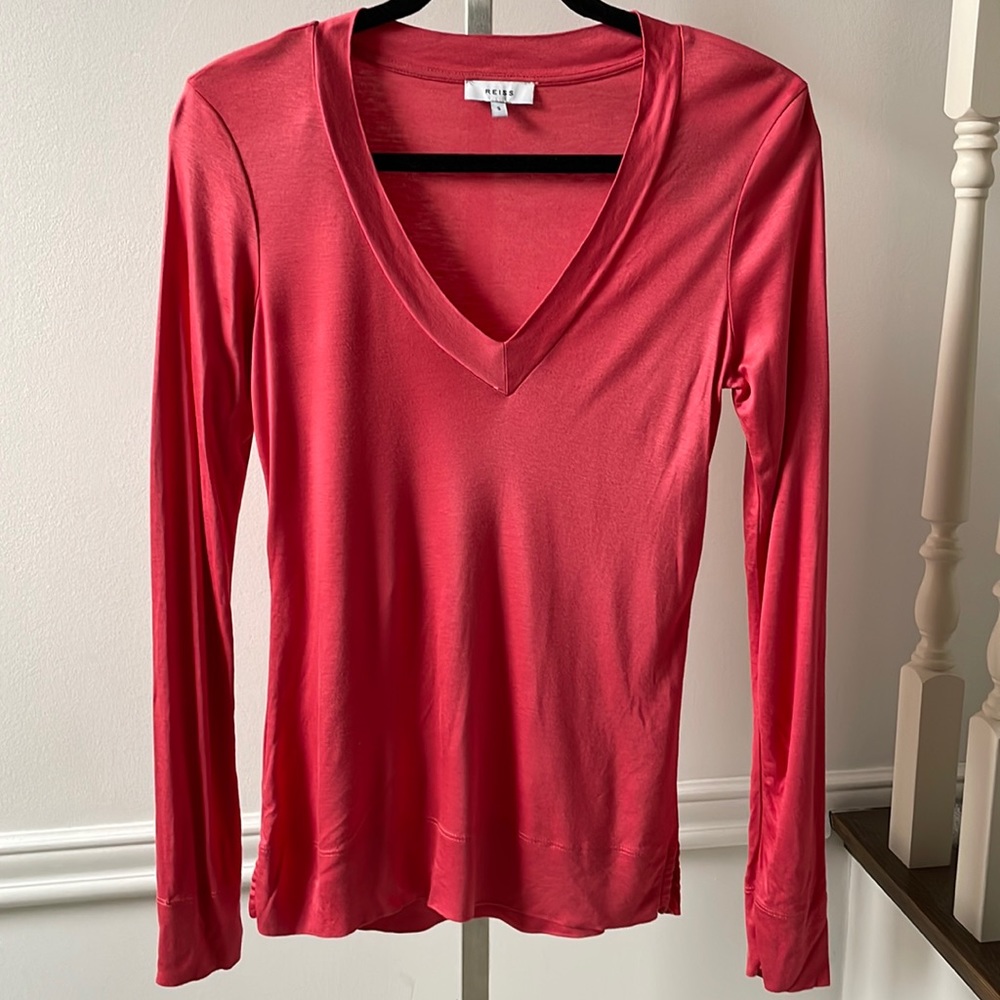 Reiss cranberry red vneck long sleeve tshirt sz S